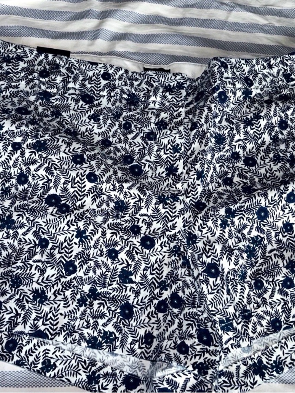J CREW Women's Chino Shorts 3.5” Inseam Size 16 Blue White Floral Cotton NWT